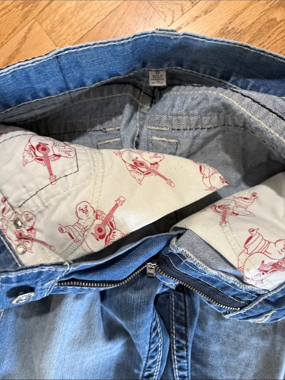 True Religion Men’s Blue Bootcut Jeans size 32.  Excellent condition